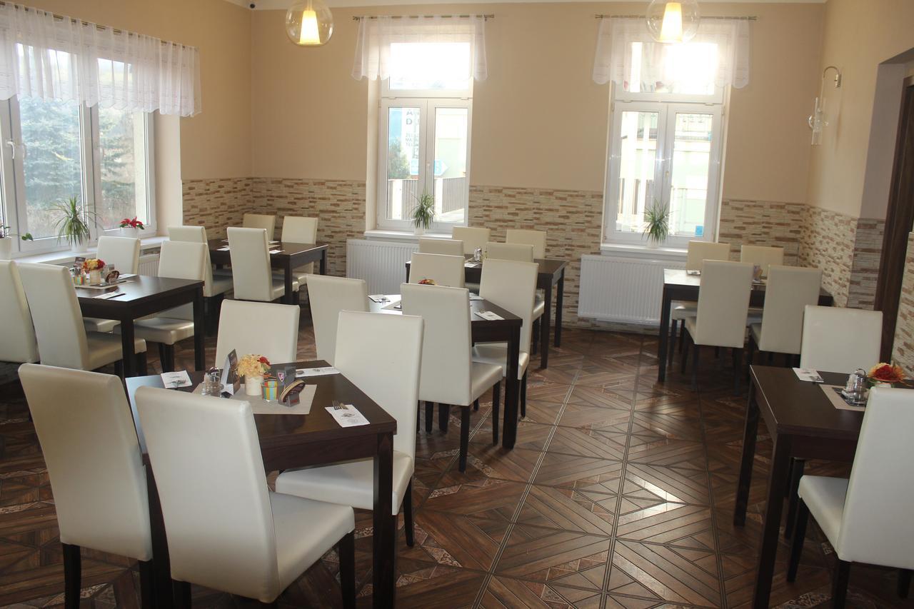 Penzion Vesely Zelezny Brod エクステリア 写真