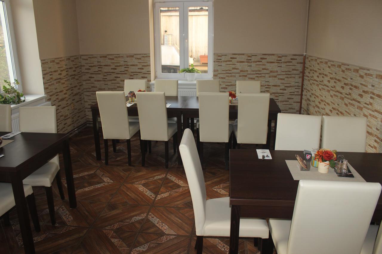 Penzion Vesely Zelezny Brod エクステリア 写真